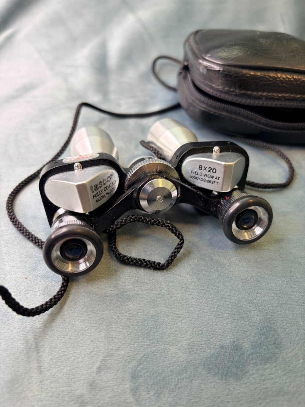 TASCO BINOCULARS 8X20 NO.502 VINTAGE WIDE ANGLE 1000YDS:262FT FULLY COATED